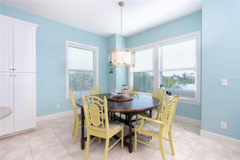 House in Placida, Florida 3 bedrooms, 178 sq.m. № 2239856 - photo 14