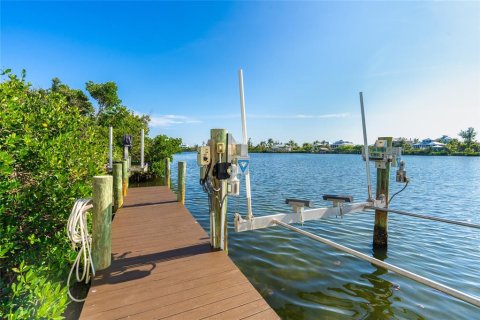 House in Placida, Florida 3 bedrooms, 178 sq.m. № 2239856 - photo 19