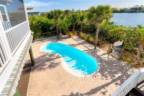 House in Placida, Florida 3 bedrooms, 178 sq.m. № 2239856 - photo 16