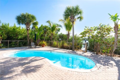 House in Placida, Florida 3 bedrooms, 178 sq.m. № 2239856 - photo 28