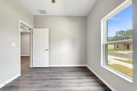 Villa ou maison à vendre à Tampa, Floride: 3 chambres, 116.22 m2 № 2201260 - photo 16