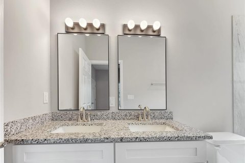 Villa ou maison à vendre à Tampa, Floride: 3 chambres, 116.22 m2 № 2201260 - photo 12