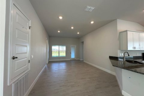 House in Oxford, Florida 4 bedrooms, 170.1 sq.m. № 2206533 - photo 14