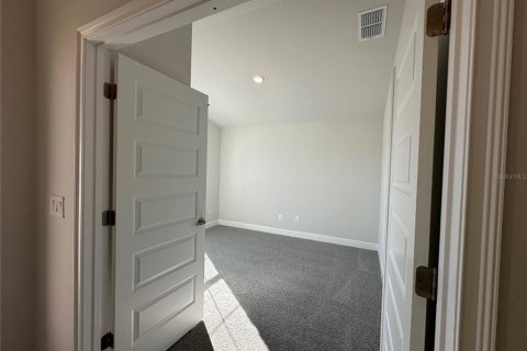 House in Oxford, Florida 4 bedrooms, 170.1 sq.m. № 2206533 - photo 5