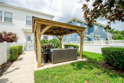 Adosado en venta en Celebration, Florida, 2 dormitorios, 133.78 m2 № 1912896 - foto 7