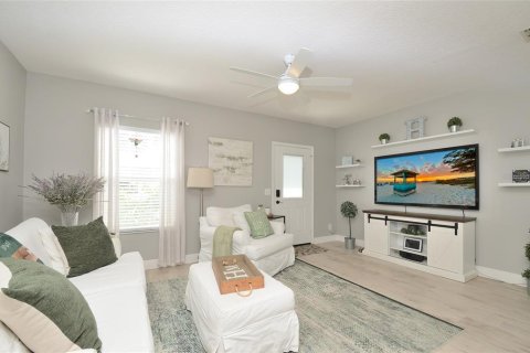 Adosado en venta en Celebration, Florida, 2 dormitorios, 133.78 m2 № 1912896 - foto 16