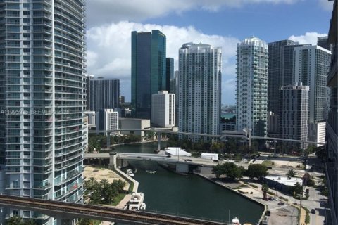Condominio en Miami, Florida, 3 dormitorios  № 2064478