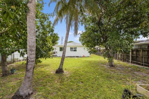 Casa en alquiler en Miami, Florida, 2 dormitorios, 123.93 m2 № 1942030 - foto 25