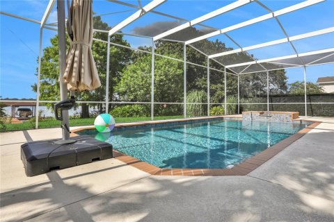 House in Winter Haven, Florida 5 bedrooms, 419.27 sq.m. № 1812915 - photo 5