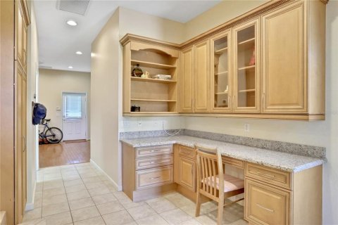House in Winter Haven, Florida 5 bedrooms, 419.27 sq.m. № 1812915 - photo 12