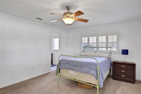 House in Winter Haven, Florida 5 bedrooms, 419.27 sq.m. № 1812915 - photo 24