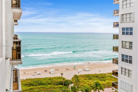 Copropriété à louer à Miami Beach, Floride: 2 chambres, 118.08 m2 № 2009677 - photo 2