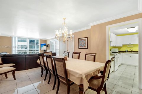 Copropriété à louer à Miami Beach, Floride: 2 chambres, 118.08 m2 № 2009677 - photo 3