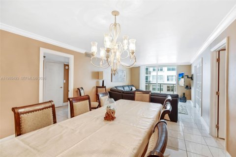 Copropriété à louer à Miami Beach, Floride: 2 chambres, 118.08 m2 № 2009677 - photo 4