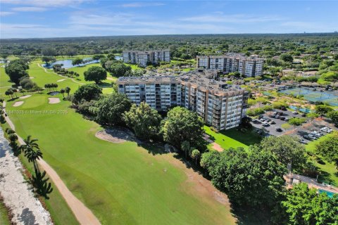 Copropriété à vendre à Pembroke Pines, Floride: 2 chambres, 91.04 m2 № 1847626 - photo 4