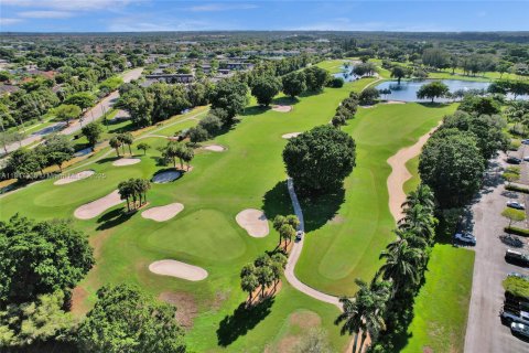 Copropriété à vendre à Pembroke Pines, Floride: 2 chambres, 91.04 m2 № 1847626 - photo 2