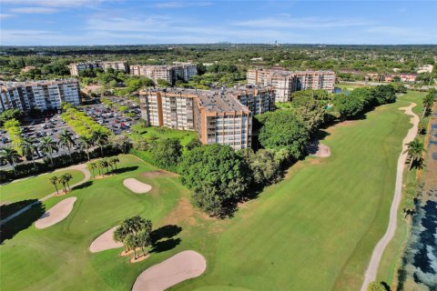 Copropriété à vendre à Pembroke Pines, Floride: 2 chambres, 91.04 m2 № 1847626 - photo 5