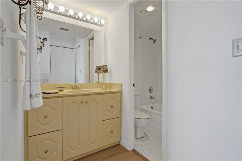 Copropriété à vendre à Pembroke Pines, Floride: 2 chambres, 91.04 m2 № 1847626 - photo 18