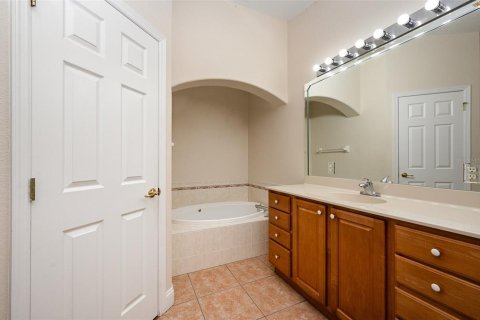 House in Rockledge, Florida 3 bedrooms, 170.94 sq.m. № 1522647 - photo 18