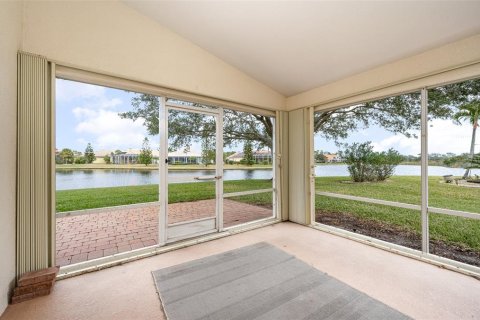 House in Rockledge, Florida 3 bedrooms, 170.94 sq.m. № 1522647 - photo 23