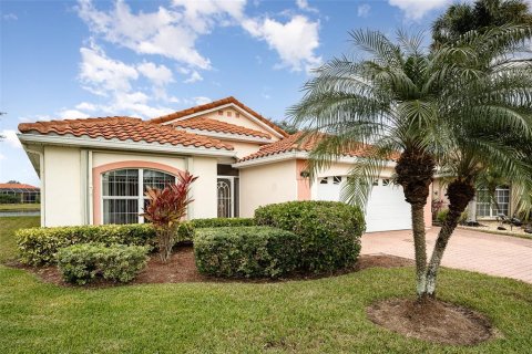 House in Rockledge, Florida 3 bedrooms, 170.94 sq.m. № 1522647 - photo 4