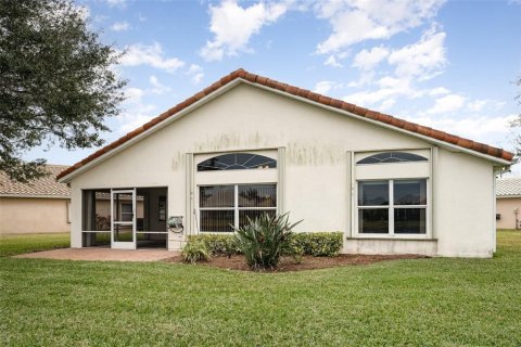 House in Rockledge, Florida 3 bedrooms, 170.94 sq.m. № 1522647 - photo 25