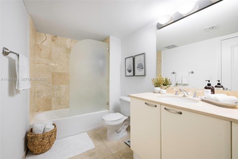 Copropriété à louer à Miami, Floride: 1 chambre, 73.49 m2 № 2048526 - photo 12