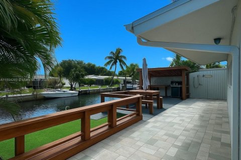 Villa ou maison à vendre à Stuart, Floride: 3 chambres, 126.16 m2 № 1947099 - photo 4