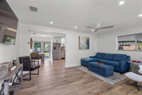 Villa ou maison à louer à Delray Beach, Floride: 2 chambres, 96.99 m2 № 2410719 - photo 7