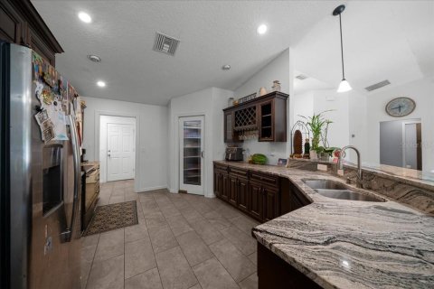 Casa en venta en Umatilla, Florida, 3 dormitorios, 155.15 m2 № 2239033 - foto 18