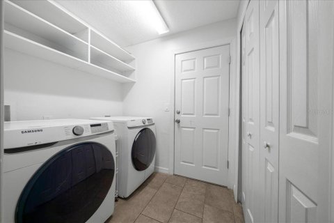 Casa en venta en Umatilla, Florida, 3 dormitorios, 155.15 m2 № 2239033 - foto 23