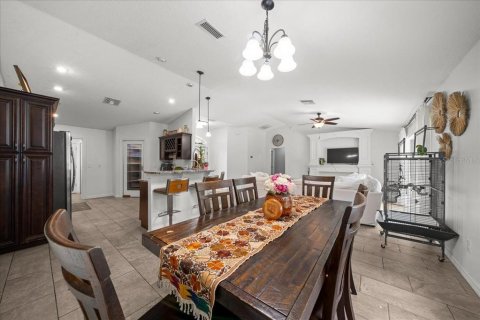 Casa en venta en Umatilla, Florida, 3 dormitorios, 155.15 m2 № 2239033 - foto 13