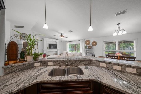 Casa en venta en Umatilla, Florida, 3 dormitorios, 155.15 m2 № 2239033 - foto 14