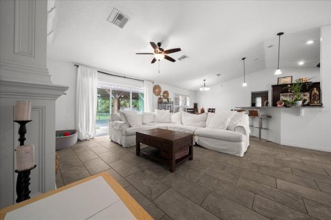 Casa en venta en Umatilla, Florida, 3 dormitorios, 155.15 m2 № 2239033 - foto 8