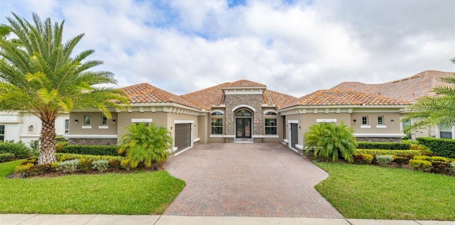 House in Winter Garden, Florida 4 bedrooms, 312.52 sq.m. № 1917701