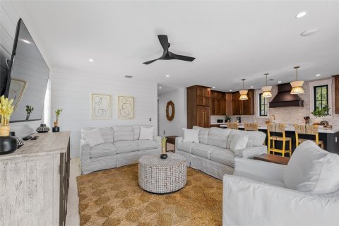 Casa en venta en Sarasota, Florida, 8 dormitorios, 422.71 m2 № 1778327 - foto 11