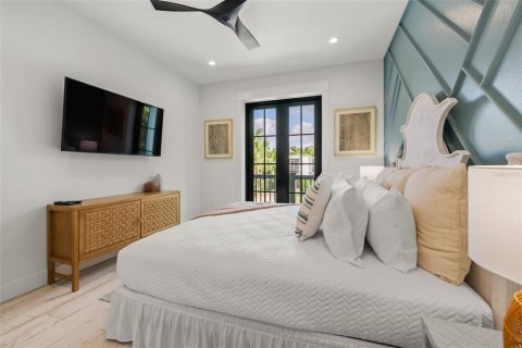 Casa en venta en Sarasota, Florida, 8 dormitorios, 422.71 m2 № 1778327 - foto 24