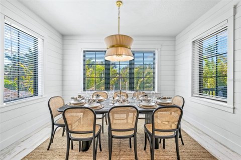 Casa en venta en Sarasota, Florida, 8 dormitorios, 422.71 m2 № 1778327 - foto 8