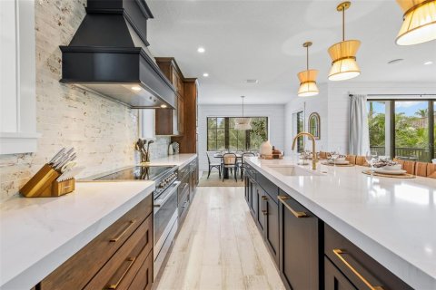 Casa en venta en Sarasota, Florida, 8 dormitorios, 422.71 m2 № 1778327 - foto 4
