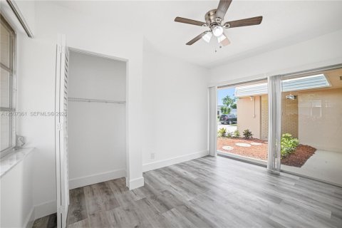 Villa ou maison à vendre à Tamarac, Floride: 5 chambres, 201.69 m2 № 2075328 - photo 22