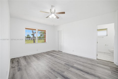 Villa ou maison à vendre à Tamarac, Floride: 5 chambres, 201.69 m2 № 2075328 - photo 19