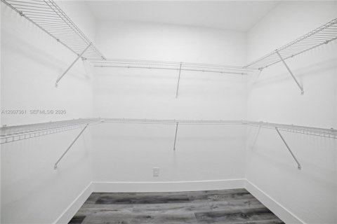 Villa ou maison à vendre à Tamarac, Floride: 5 chambres, 201.69 m2 № 2075328 - photo 26
