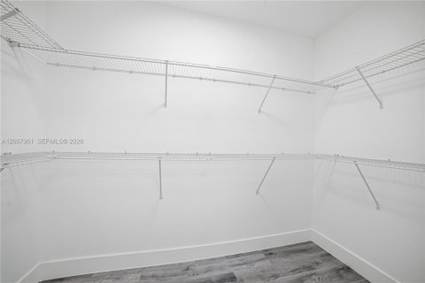 Villa ou maison à vendre à Tamarac, Floride: 5 chambres, 201.69 m2 № 2075328 - photo 13