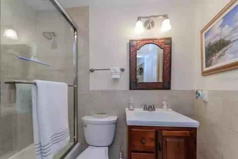 Снять в аренду кондоминиум в Трежер-Айленд, Флорида 3 комнаты, 100.33м2, № 241568 - фото 28