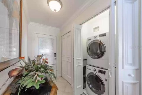 Снять в аренду кондоминиум в Трежер-Айленд, Флорида 3 комнаты, 100.33м2, № 241568 - фото 29