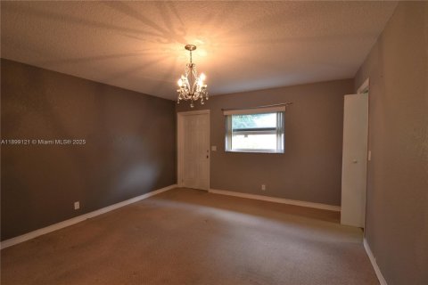 Condominio en alquiler en Coral Springs, Florida, 3 dormitorios, 121.14 m2 № 1951066 - foto 11