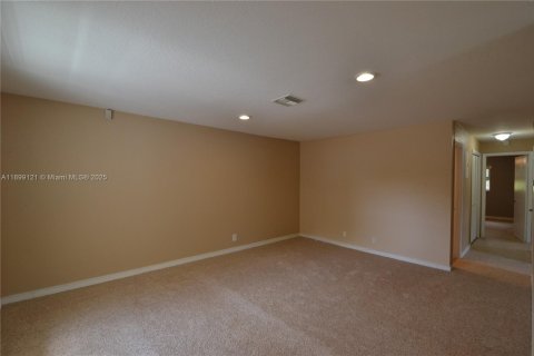 Condominio en alquiler en Coral Springs, Florida, 3 dormitorios, 121.14 m2 № 1951066 - foto 4