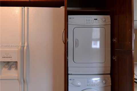 Condominio en alquiler en Coral Springs, Florida, 3 dormitorios, 121.14 m2 № 1951066 - foto 3