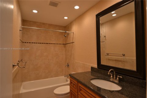 Condominio en alquiler en Coral Springs, Florida, 3 dormitorios, 121.14 m2 № 1951066 - foto 5