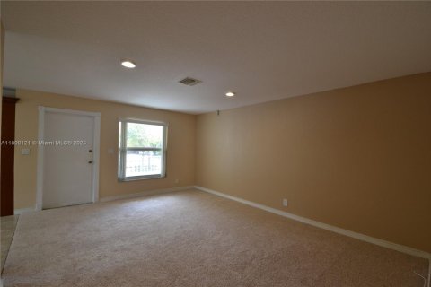 Condominio en alquiler en Coral Springs, Florida, 3 dormitorios, 121.14 m2 № 1951066 - foto 6